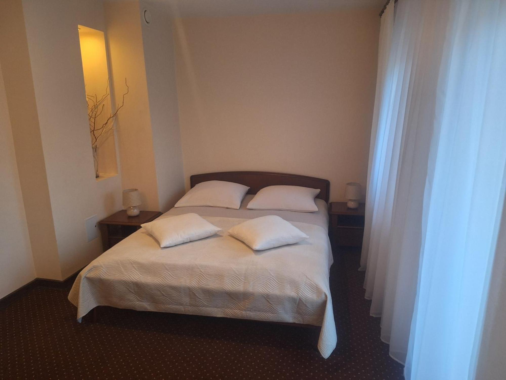 Hotel W Dobieszkowie ستريكوف المظهر الخارجي الصورة